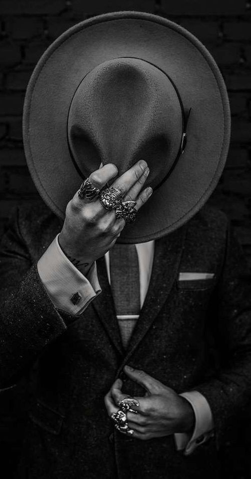 BREAKING WEATHER NEWS: Hurricane Lee whips up waves along northern Caribbean as it churns through open waters